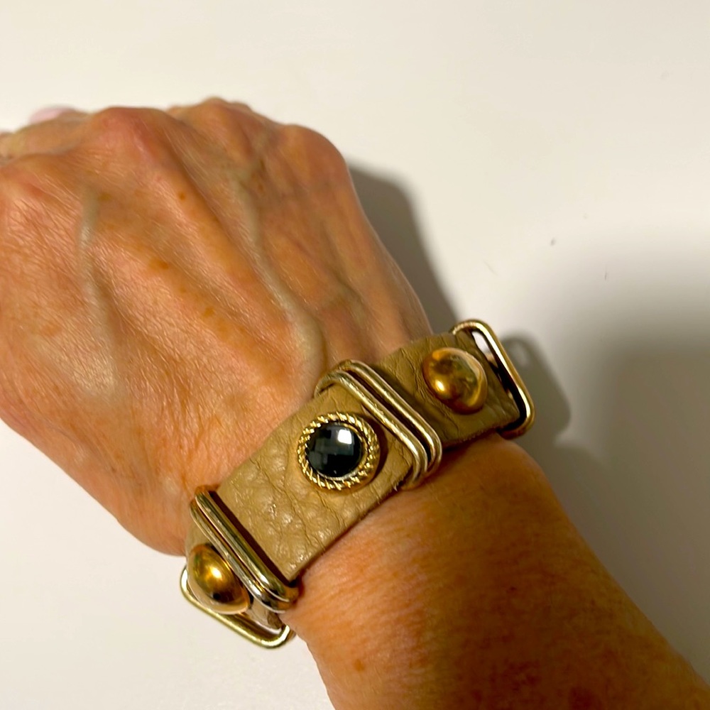 Leather and gem 2 snap adjustable bracelet. Like new.